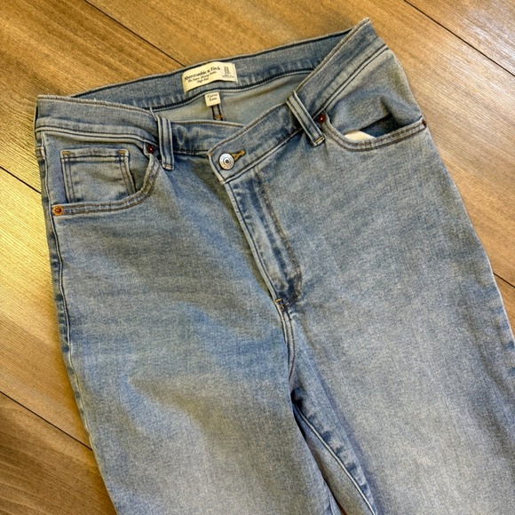 Abercrombie Fitch Curve Love Super Skinny Ankle Jeans Light Wash Size 31 - Picture 3 of 6